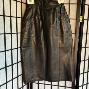 Toffs Black 100% Genuine Leather Skirt with Back Vent and Pockets 6